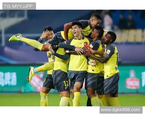 足球明星特辑高清图片欣赏展现球场风采与个人魅力的完美瞬间